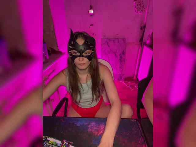 cutemilana_sw webcam