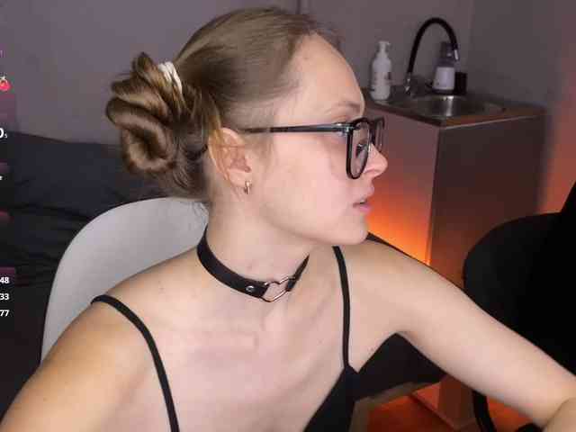 cutemilana_sw webcam