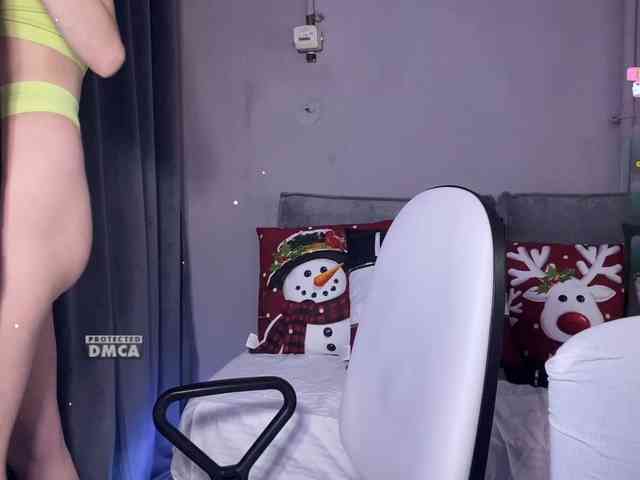 cutemilana_sw webcam