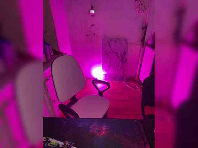 cutemilana_sw webcam