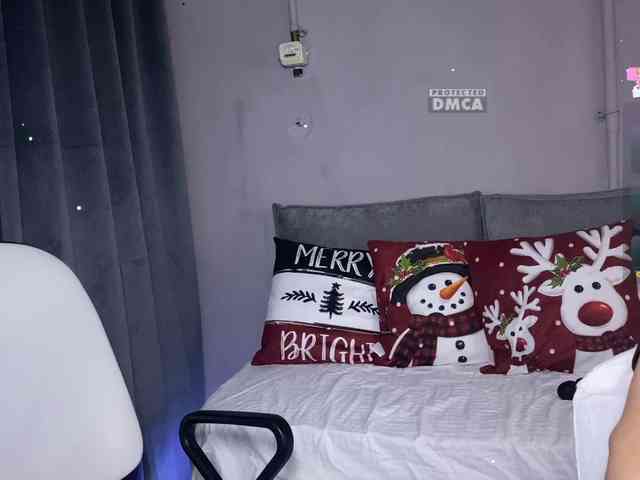 cutemilana_sw webcam