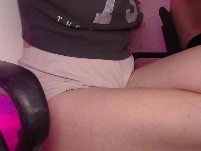 cutemilana_sw webcam