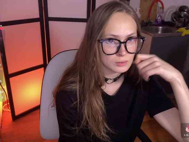 cutemilana_sw webcam