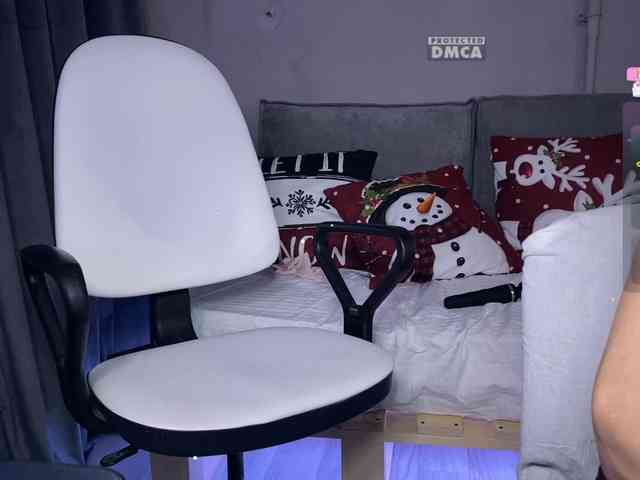 cutemilana_sw webcam