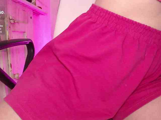cutemilana_sw webcam