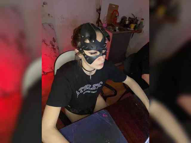 cutemilana_sw webcam