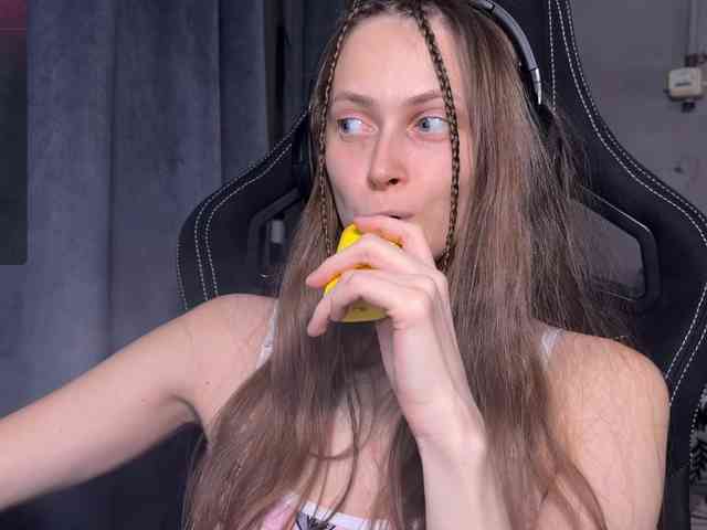 cutemilana_sexwife webcam