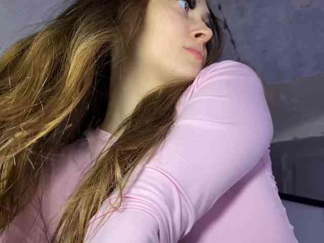 DvaBomja Live Webcam on BongaCams