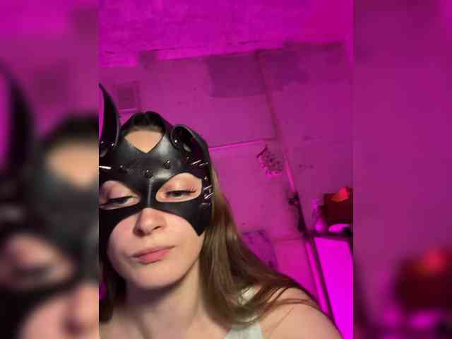 cutemilana_sw webcam