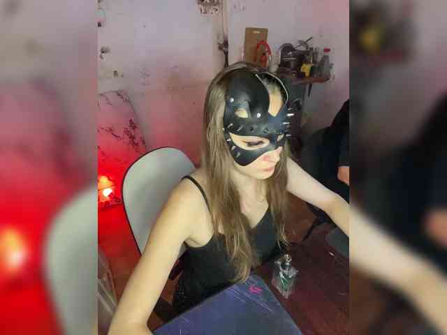cutemilana_sw webcam
