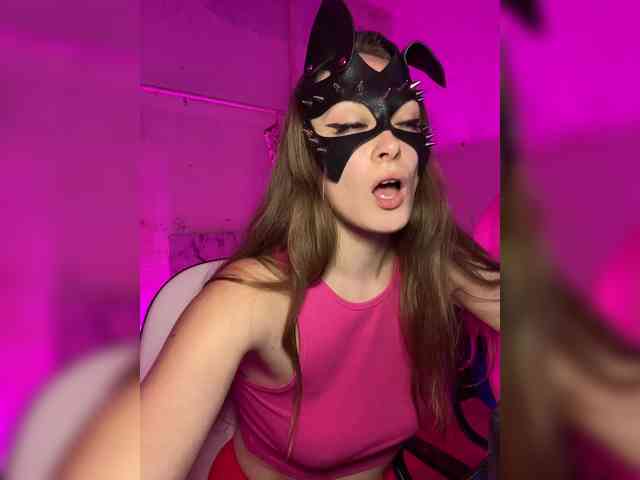 cutemilana_sw webcam