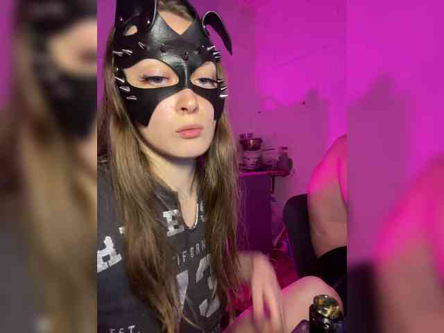 cutemilana_sw webcam