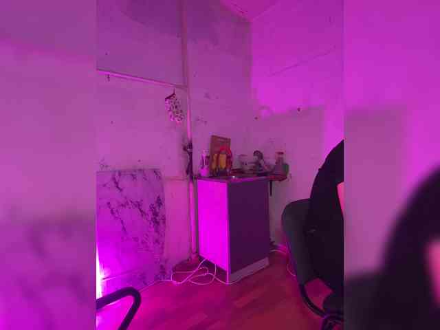 cutemilana_sw webcam