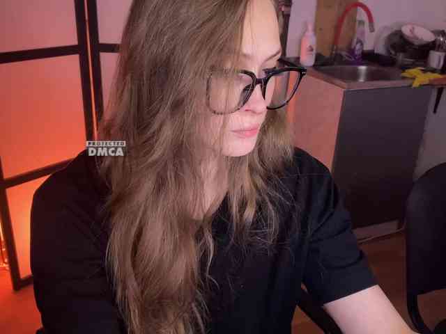 cutemilana_sw webcam