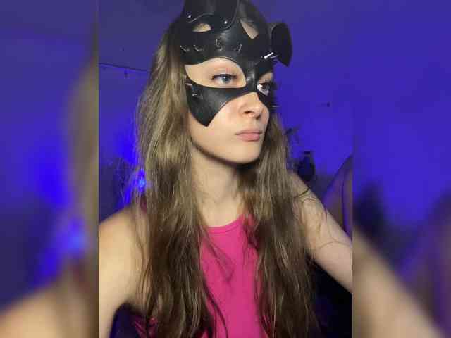 cutemilana_sw webcam