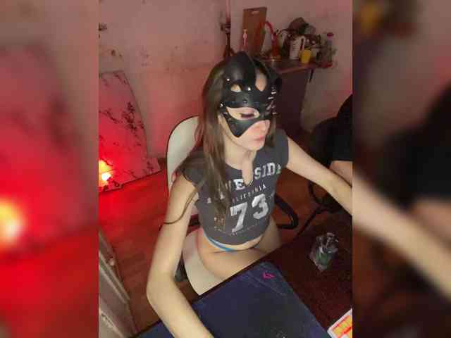 cutemilana_sw webcam