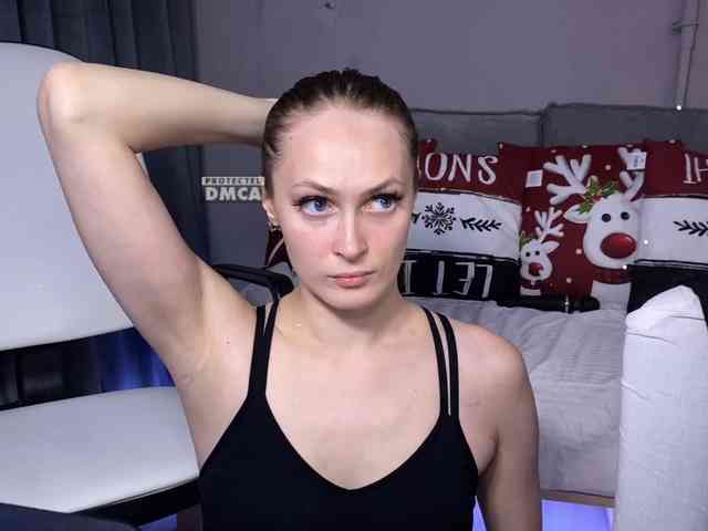cutemilana_sw webcam