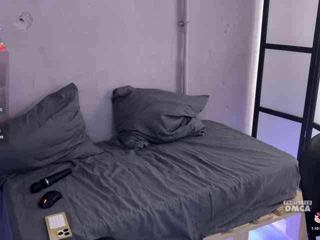 cutemilana_sw webcam