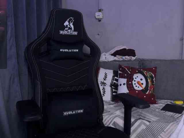 cutemilana_sexwife webcam