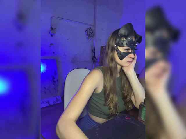cutemilana_sw webcam