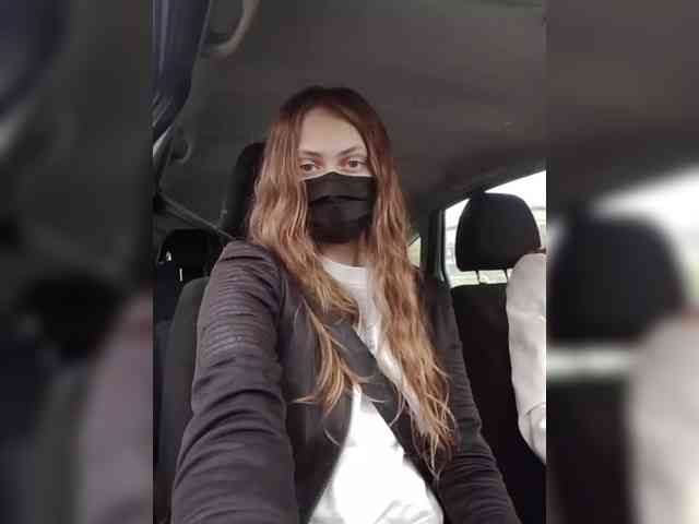 milana_sexwife webcam