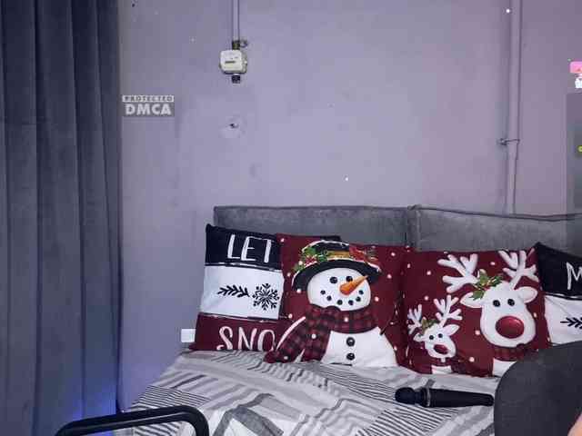 cutemilana_sw webcam