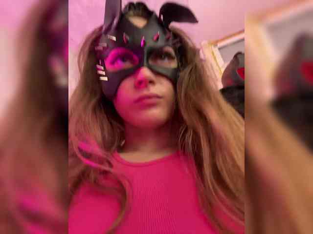 cutemilana_sw webcam
