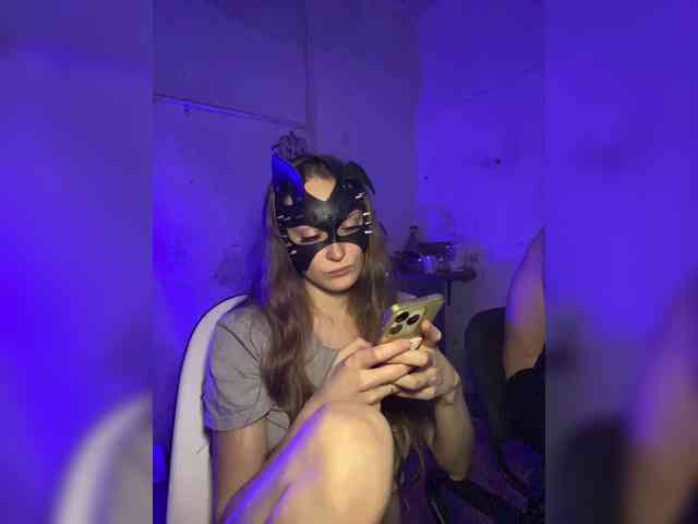 cutemilana_sw webcam