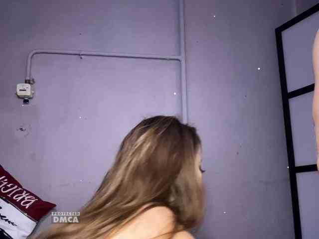 cutemilana_sw webcam