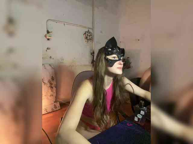 cutemilana_sw webcam