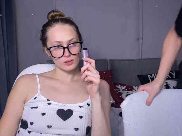cutemilana_sw webcam
