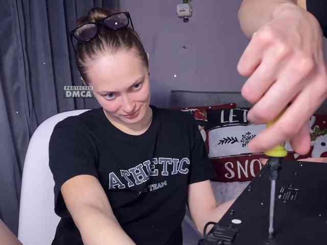 cutemilana_sw webcam