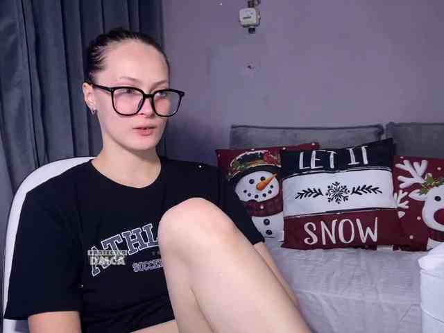 cutemilana_sw webcam
