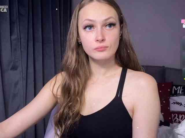 cutemilana_sw webcam