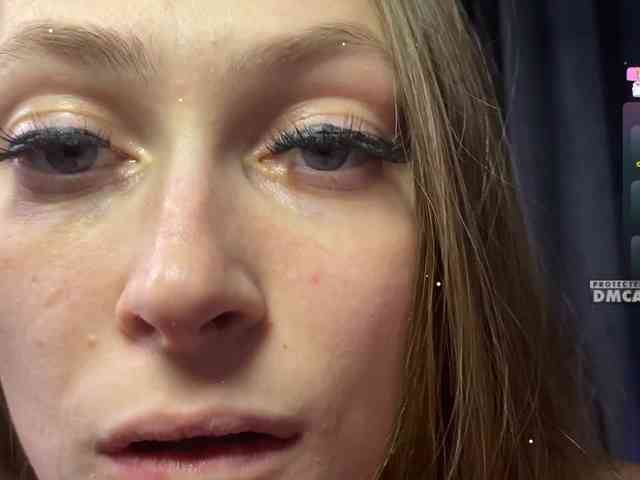 cutemilana_sw webcam