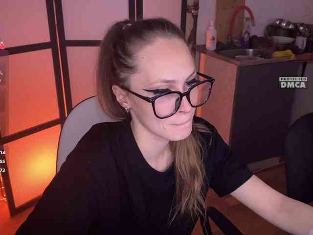 cutemilana_sw webcam