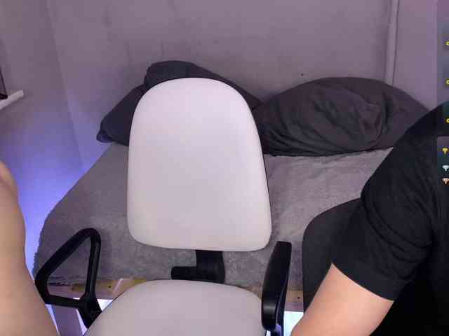 cutemilana_sw webcam