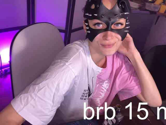 DvaBomja Live Webcam on BongaCams