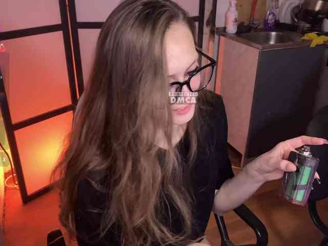 cutemilana_sw webcam