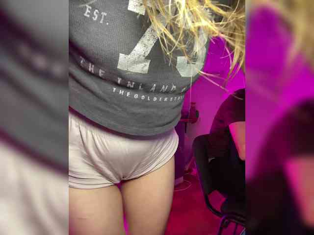 cutemilana_sw webcam