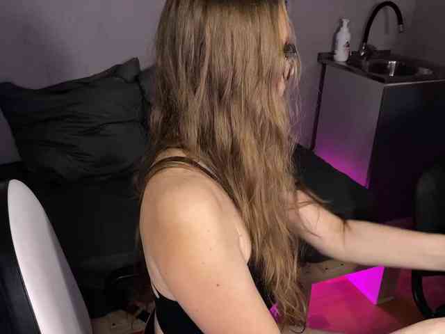 cutemilana_sw webcam