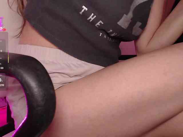 cutemilana_sw webcam