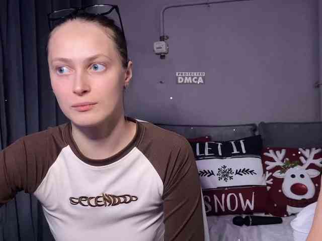 cutemilana_sw webcam