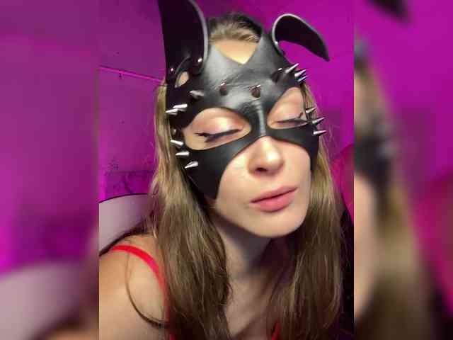 cutemilana_sw webcam