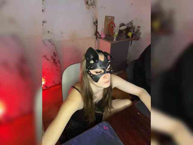 cutemilana_sw webcam
