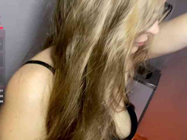 cutemilana_sw webcam