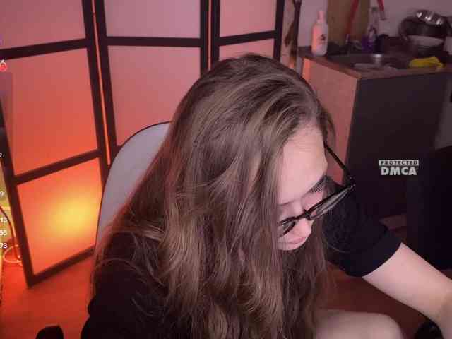 cutemilana_sw webcam