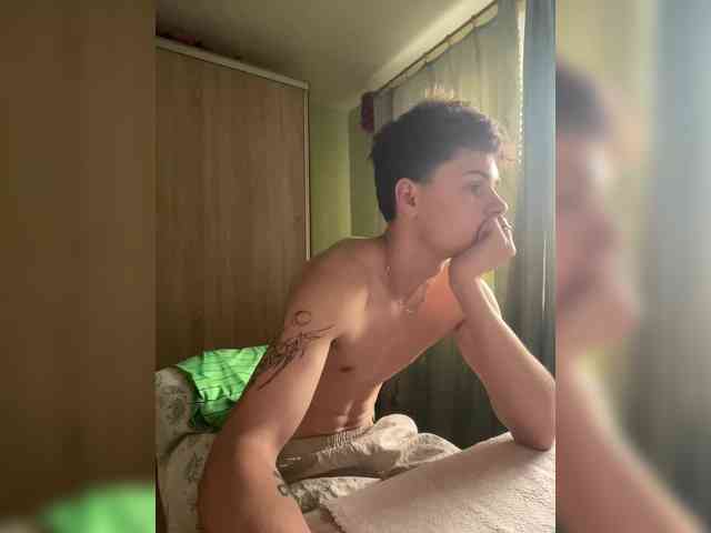 Iron-Brunet Live Webcam on BongaCams