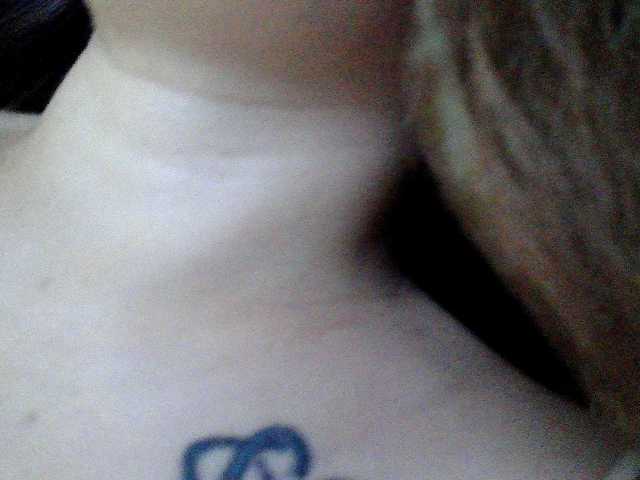 Wildhotsinglemom69's BongaCams show and profile