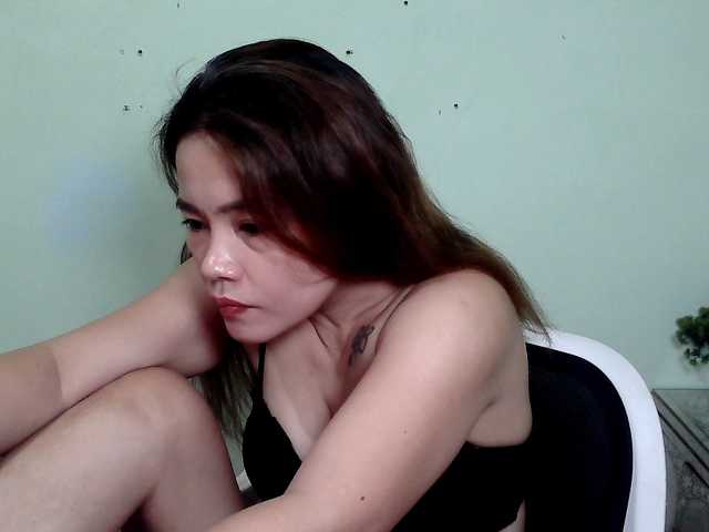 Wildhotsinglemom69's BongaCams show and profile